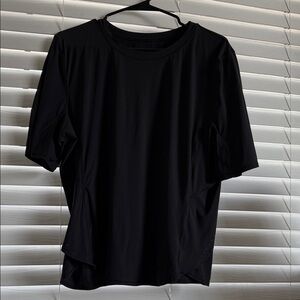 Lululemon Women’s Black T-Shirt